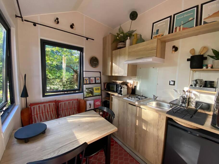 Tiny House Sur Terrain Boise A 10 Mn De La Mer Ferel Bagian luar foto